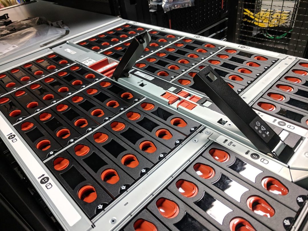 RAID storage array