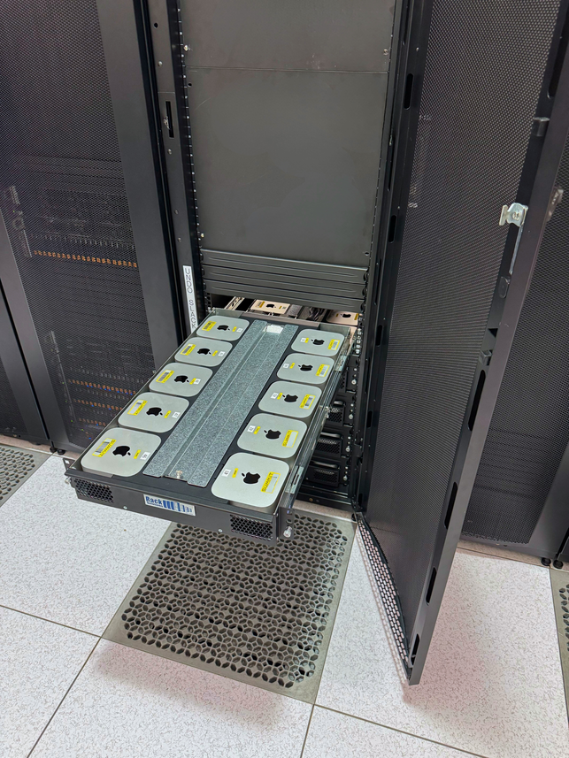 Mac hosting environment in Summit data center